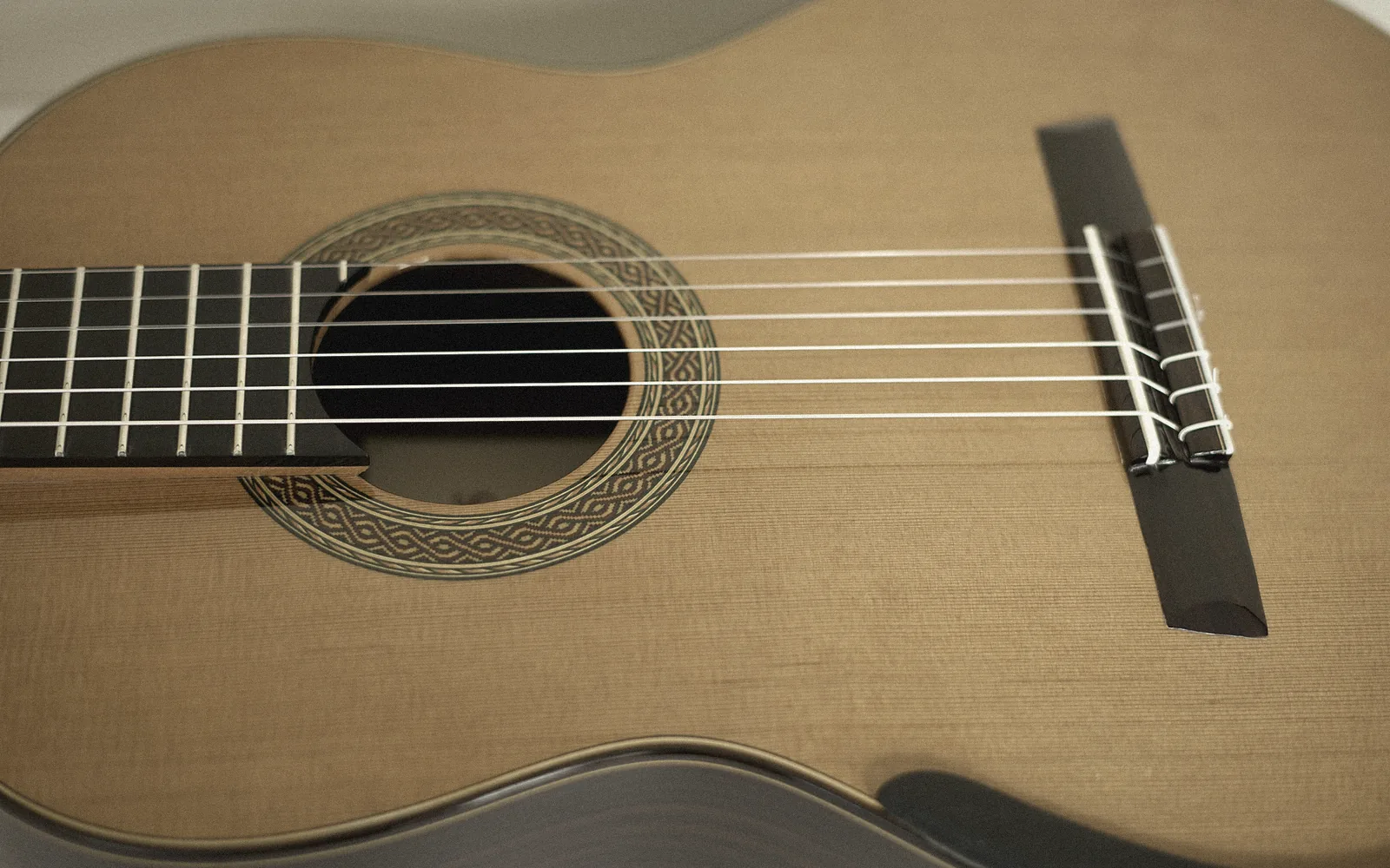 Choosing strings for a concert classical guitar